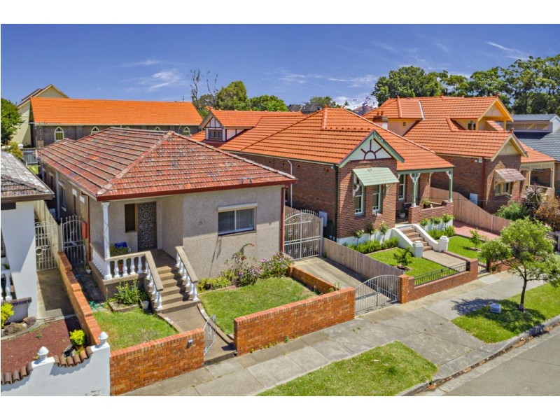 15 Waratah Street, Croydon Park NSW 2133