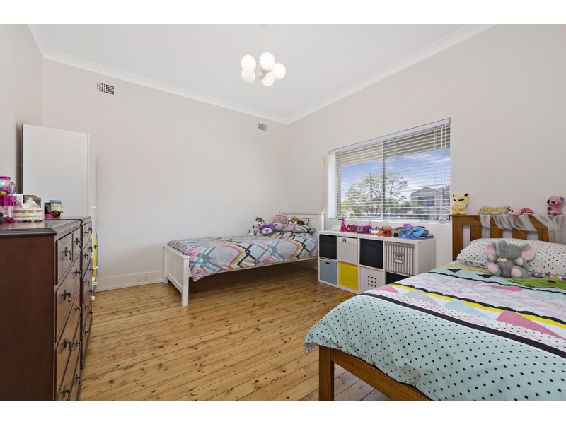 15 Waratah Street, Croydon Park NSW 2133