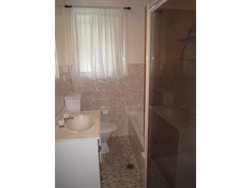 17 Kurrajong Avenue, Georges Hall NSW 2198