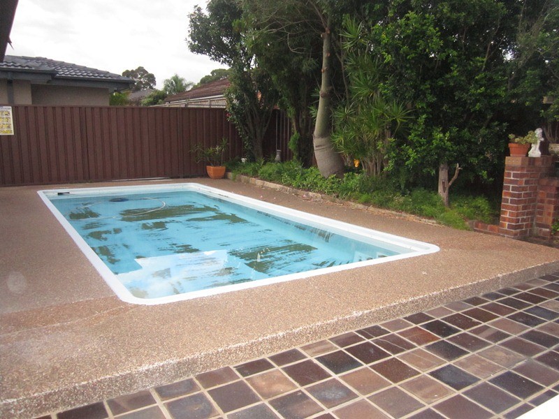 17 Kurrajong Avenue, Georges Hall NSW 2198