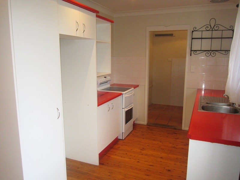 17 Kurrajong Avenue, Georges Hall NSW 2198