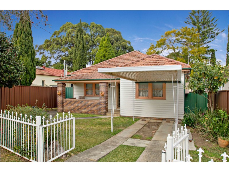 8 Wentworth Street, Croydon Park NSW 2133