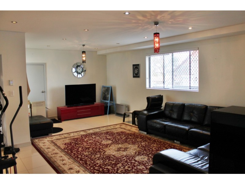 172 Juno Parade, Greenacre NSW 2190