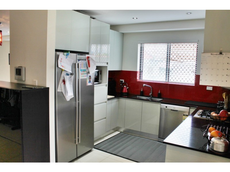 172 Juno Parade, Greenacre NSW 2190