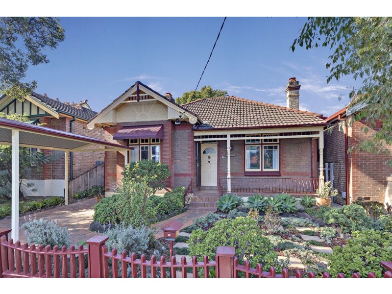 11 A’Beckett Avenue, Ashfield NSW 2131