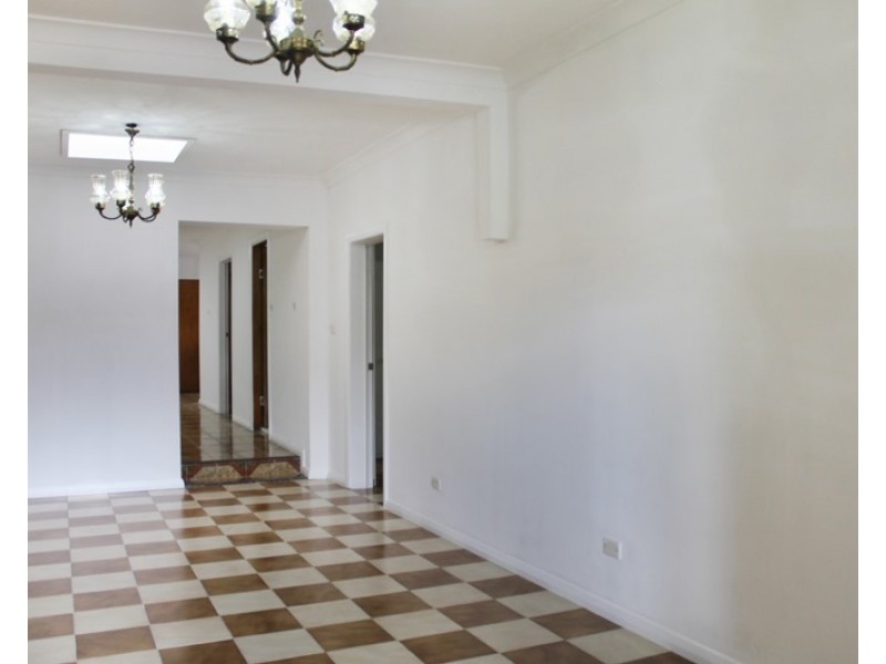 7 Carshalton Street, Croydon NSW 2132