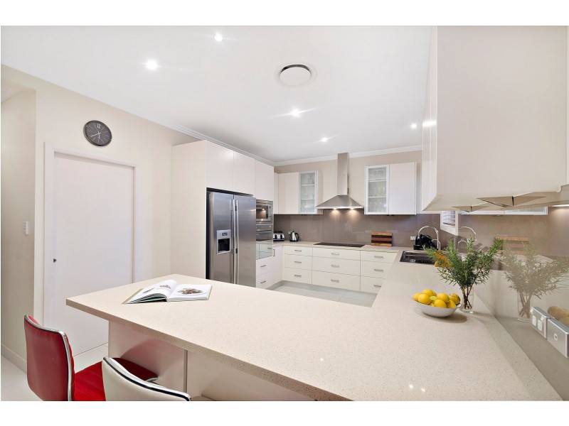 33 Lauma Ave, Greenacre NSW 2190