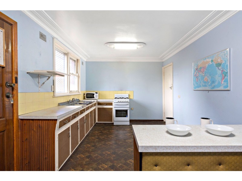 12 Parkview Avenue, Belfield NSW 2191