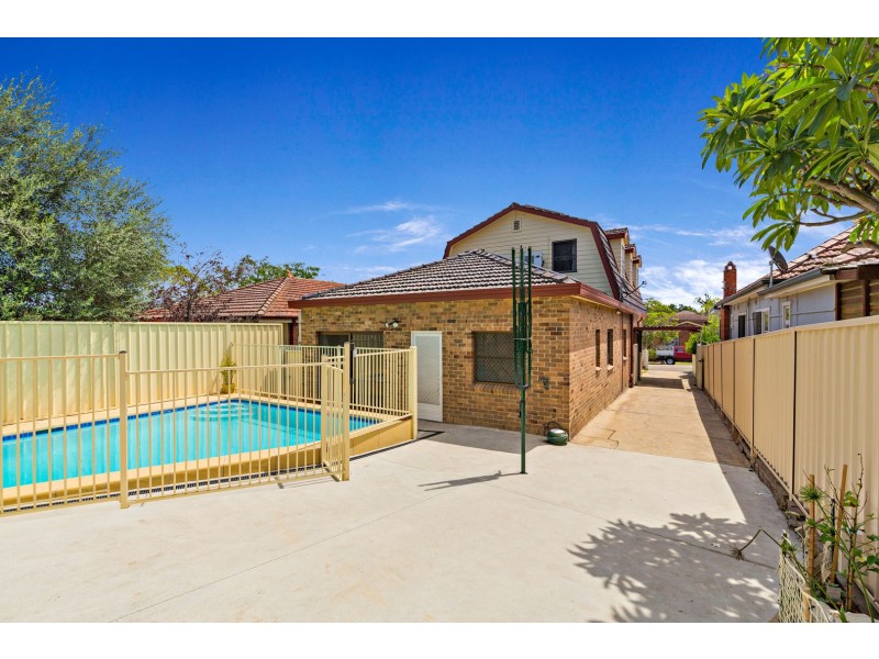 16 Bede Street, Strathfield South NSW 2136