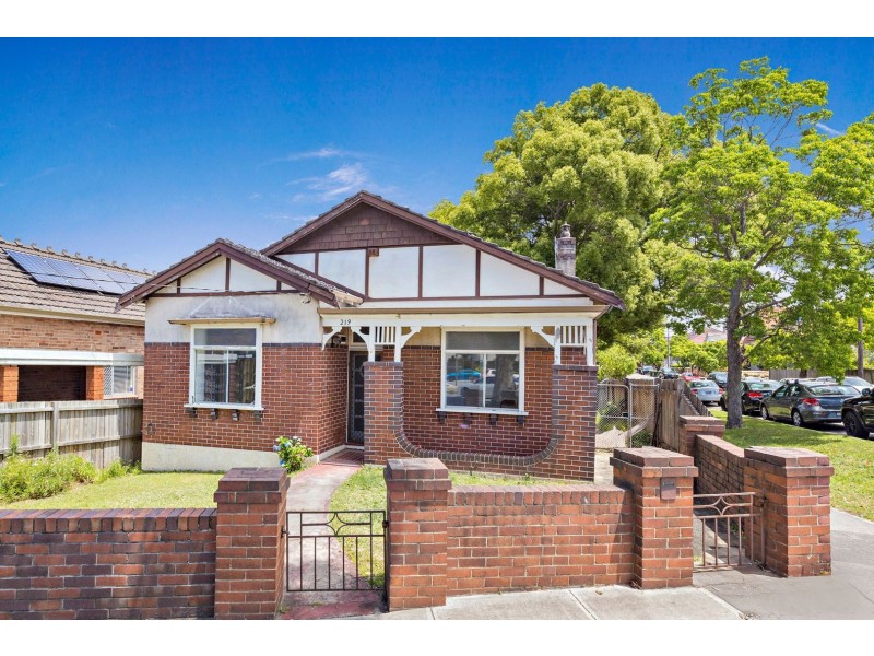 219 Queen Street, Hurlstone Park NSW 2193