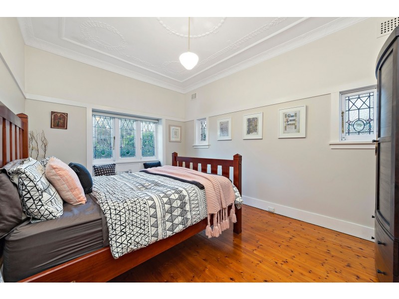 4 Holwood Avenue, Ashfield NSW 2131