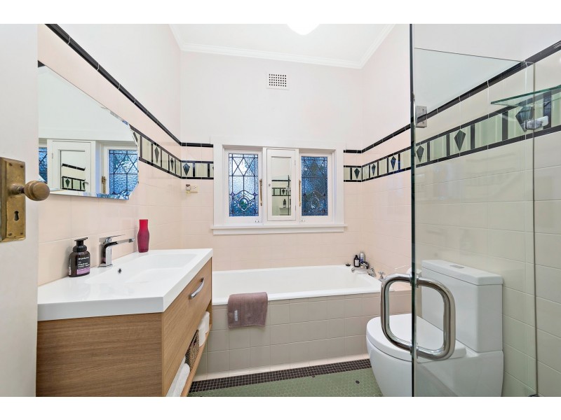 4 Holwood Avenue, Ashfield NSW 2131