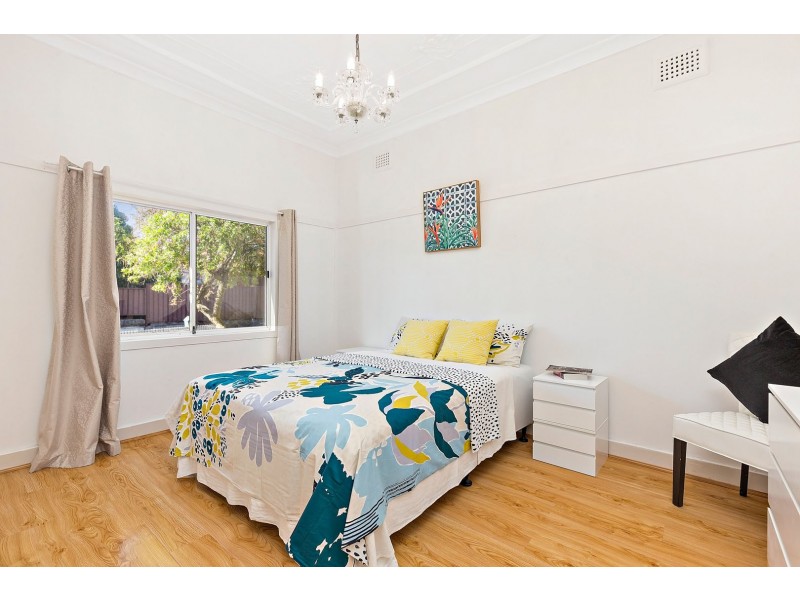 62 Benaroon Road, Lakemba NSW 2195