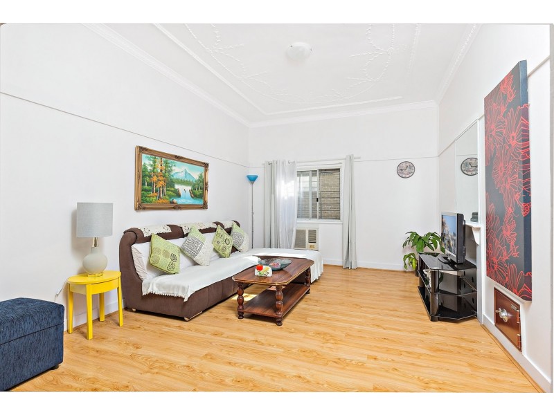 62 Benaroon Road, Lakemba NSW 2195