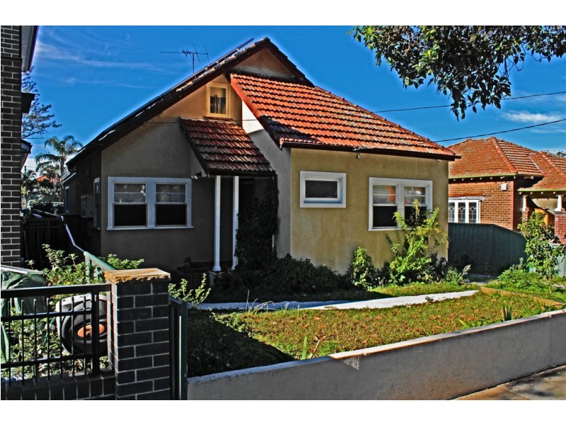 18 Beaumaris Street, Enfield NSW 2136