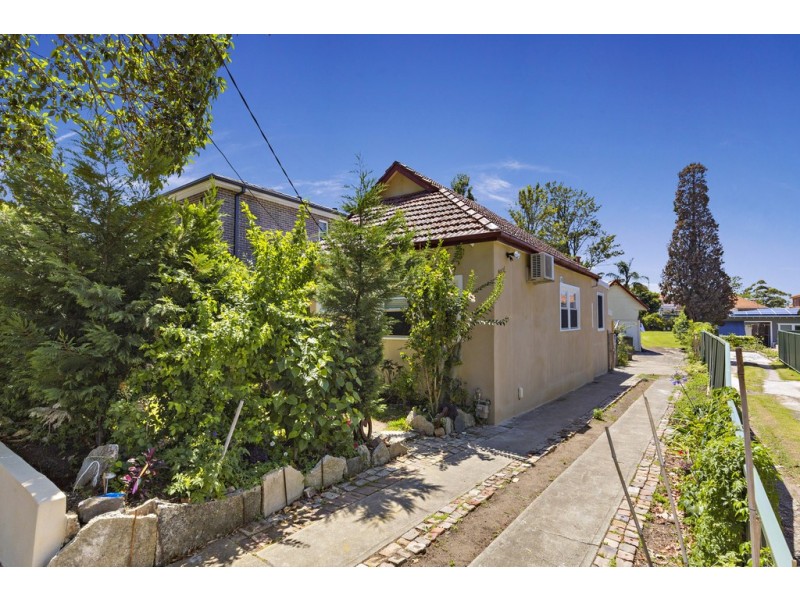 18 Beaumaris Street, Enfield NSW 2136