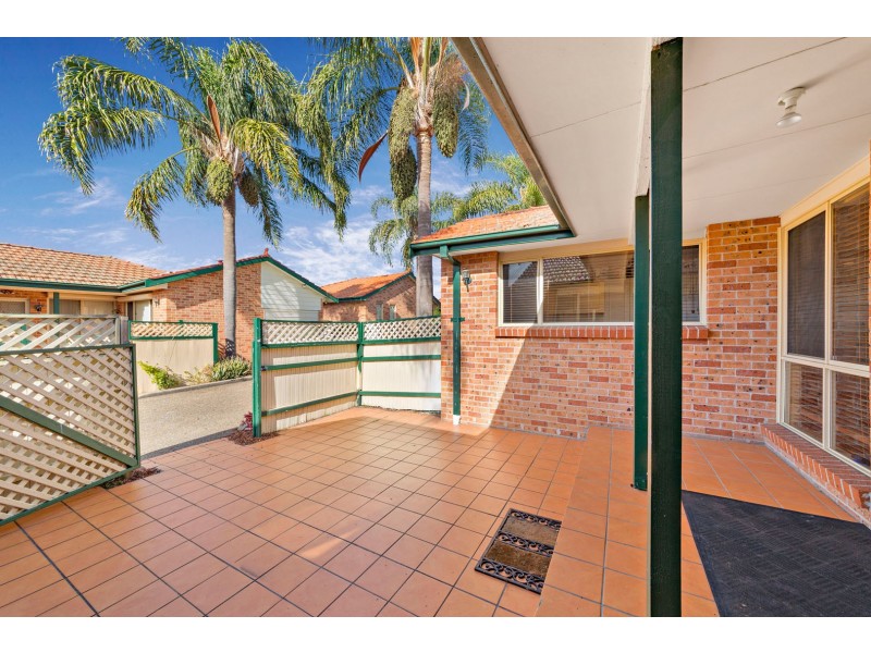 6/77 Boronia Road, Greenacre NSW 2190
