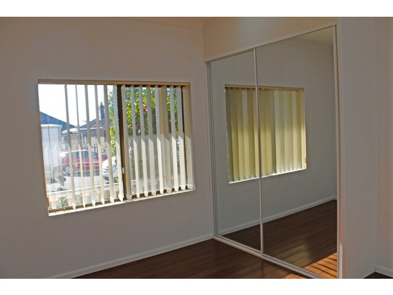 32 Waratah Street, Canterbury NSW 2193