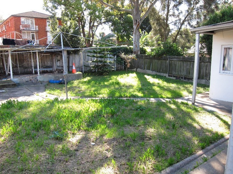 22 Oak Street, Ashfield NSW 2131