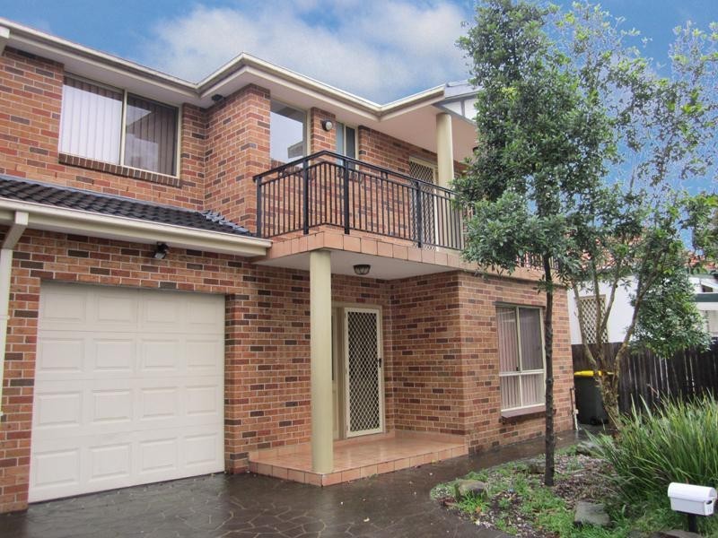 11b First Avenue, Campsie NSW 2194