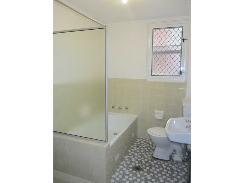 4/2 Melrose Street, Croydon Park NSW 2133