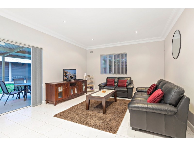 77 Floss Street, Hurlstone Park NSW 2193