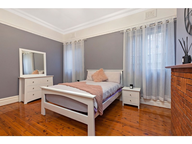 77 Floss Street, Hurlstone Park NSW 2193