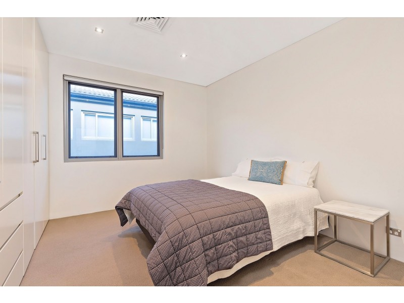 4 Lyminge Road, Croydon Park NSW 2133