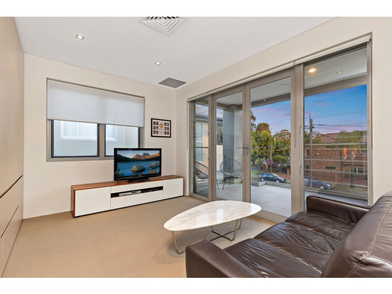 4 Lyminge Road, Croydon Park NSW 2133