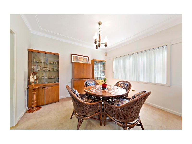 186 Juno Parade, Greenacre NSW 2190