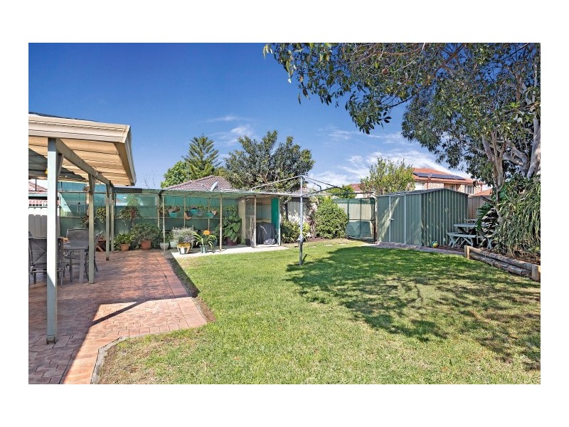 186 Juno Parade, Greenacre NSW 2190