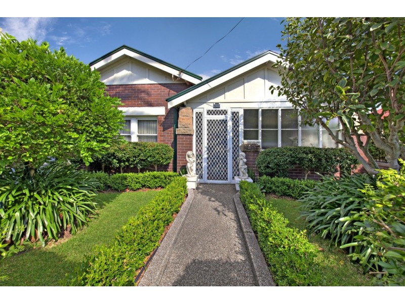11 Victoria Street, Ashfield NSW 2131
