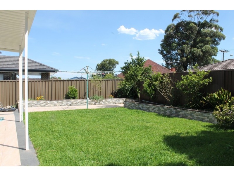 22 Holley Road, Beverly Hills NSW 2209