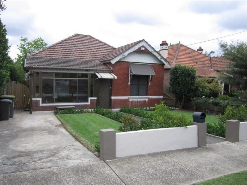 5 Angelo St, Burwood NSW 2134