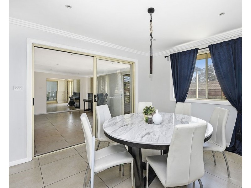 16 Heywood Close, Hinchinbrook NSW 2168