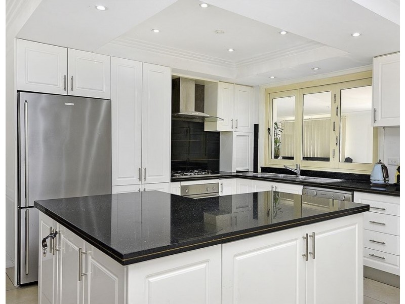 16 Heywood Close, Hinchinbrook NSW 2168