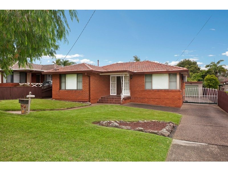 15 Marina Crescent, Greenacre NSW 2190