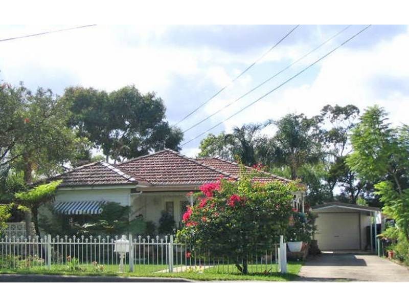 4 Graf Avenue, Yagoona NSW 2199