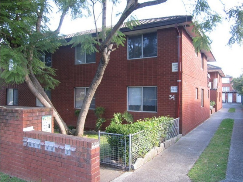 4/34 Benaroon Rd, Belmore NSW 2192