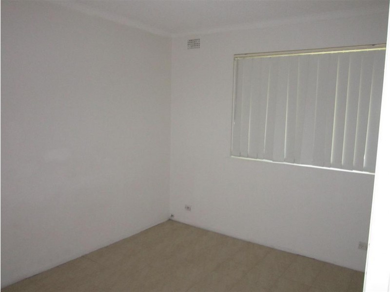 4/34 Benaroon Rd, Belmore NSW 2192