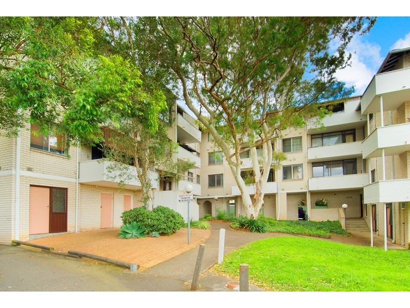 8/13 Brighton Avenue, Croydon Park NSW 2133
