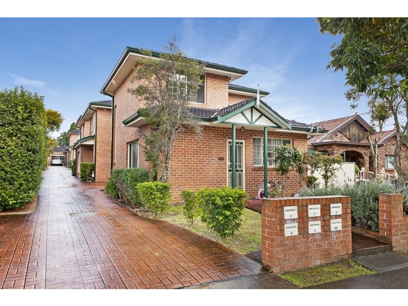 2/6 First Avenue, Belfield NSW 2191