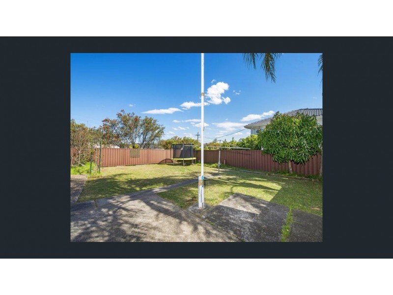 4 Josephine Crescent, Georges Hall NSW 2198