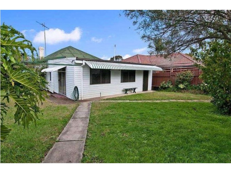 1 The Causeway, Strathfield South NSW 2136
