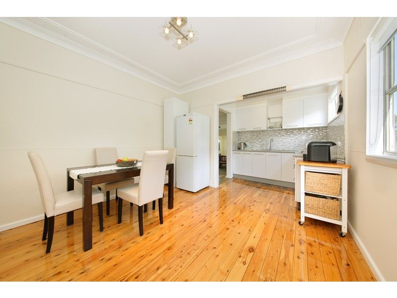 11 Linthorn Avenue, Croydon Park NSW 2133