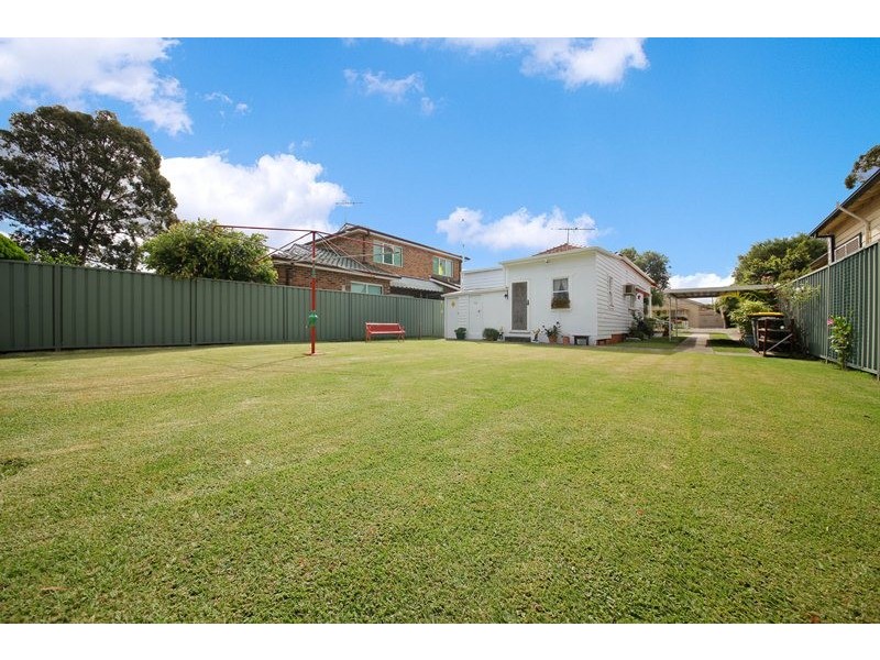 51 Linthorn Avenue, Croydon Park NSW 2133