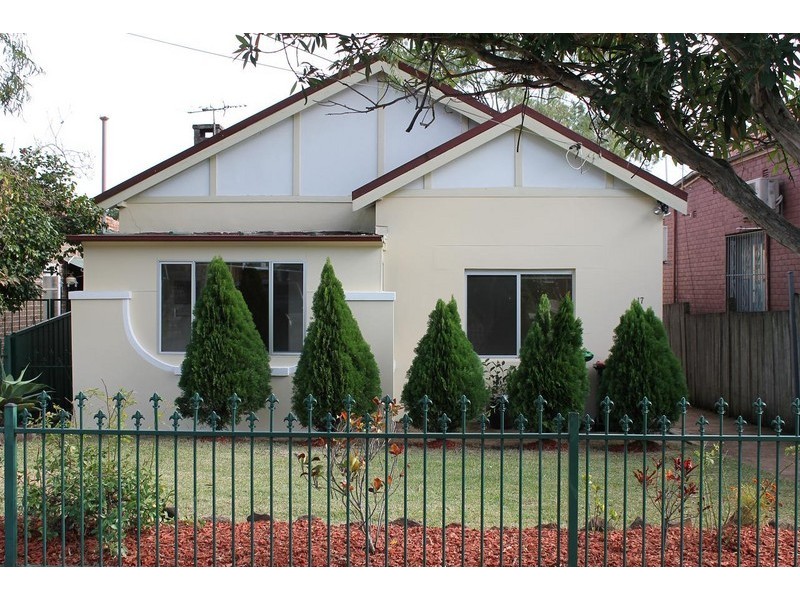 17 Smallwood Avenue, Homebush NSW 2140