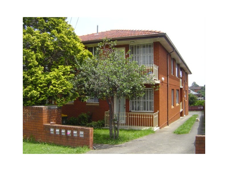 2/9 Fletcher Street, Campsie NSW 2194