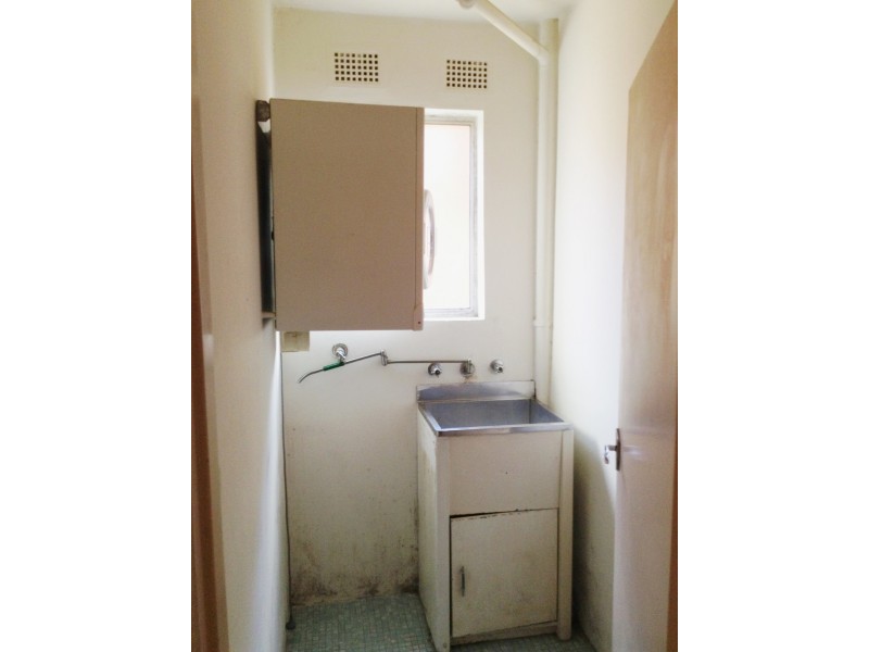 2/9 Fletcher Street, Campsie NSW 2194