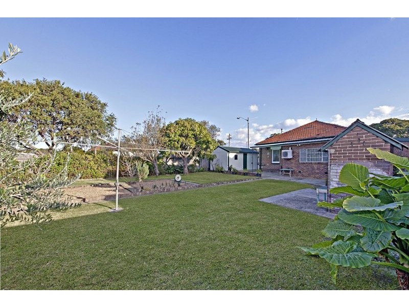 4 Waverley Street, Belmore NSW 2192